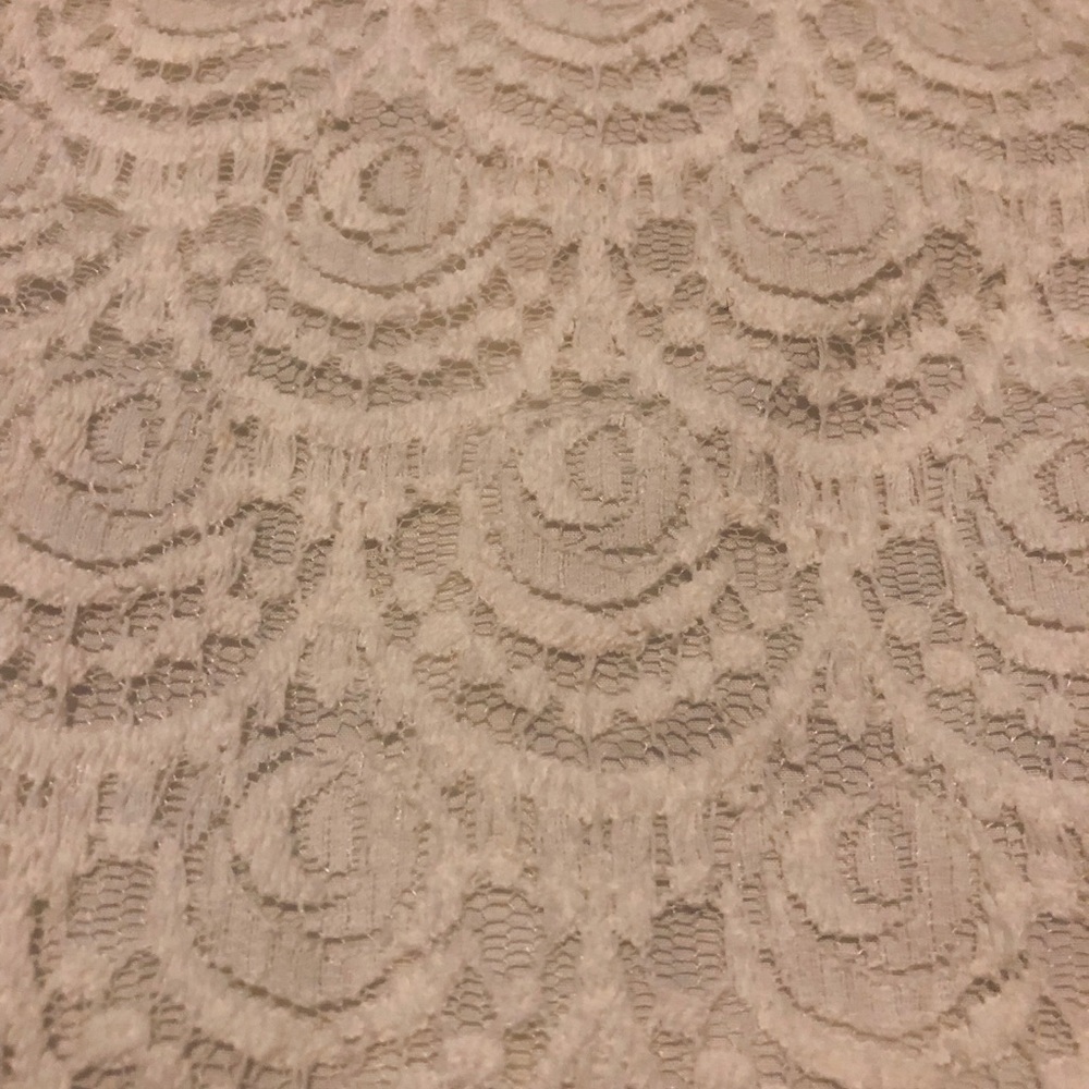 White, crochet mini skirt - Picture 2 of 2